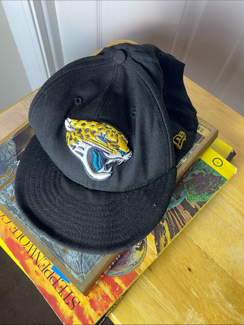 New Era Black Jacksonville Jaguars Fitted Hat with Team Logo Size 7 5/8